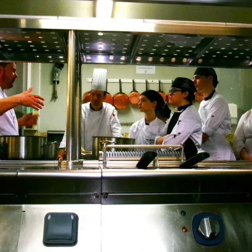 p.-08-joves-gastronomia-large-webp